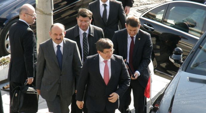 Başbakan hastaneye gitti Başbakan hastaneye gitti