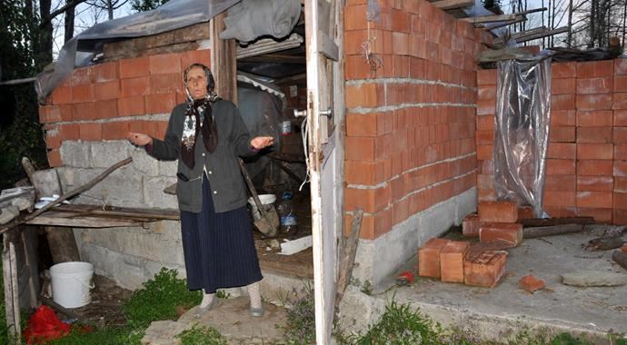 Hırsızlar onun 2 büyükbaş hayvanını ve 1 buzağısını çaldırlar