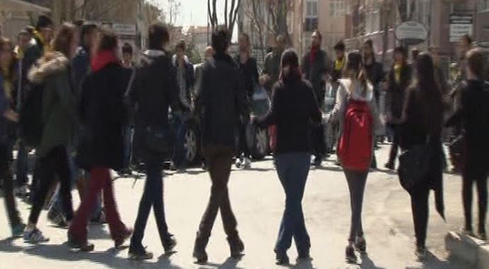 Bakırköy'de ortalık karıştı, polis müdahalesi var Bakırköy'de ortalık karıştı, polis müdahalesi var