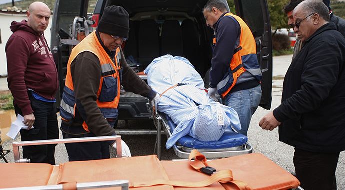İşgalci İsrail güçlerinin katlettiği Filistinli, Kızılay'a teslim edildi