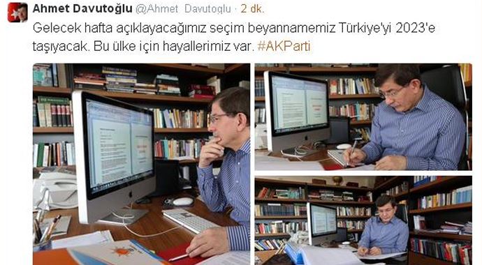 Davutoğlu, çalışma ofisinden kareler paylaştı