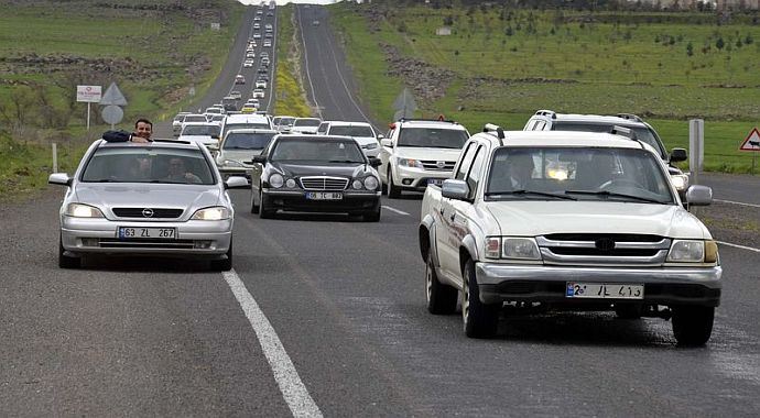 Şanlıurfa'da Sedat Bucak izdihamı Şanlıurfa'da Sedat Bucak izdihamı
