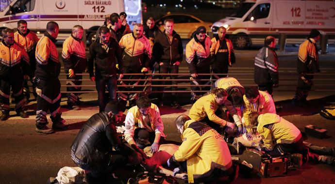 Beyoğlu&#039;nda korkunç kaza: 2 ölü