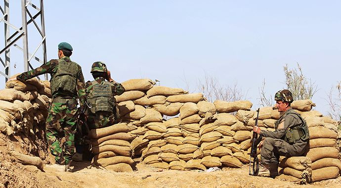 Irak&#039;ta 300 komutan görevden alındı