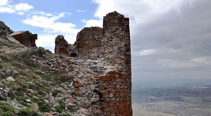 5 bin yıllık kalede Sultan Fatih&#039;in gülleleri bulundu