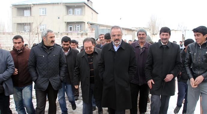 HDP'li heyet çatışma bölgesinde HDP'li heyet çatışma bölgesinde