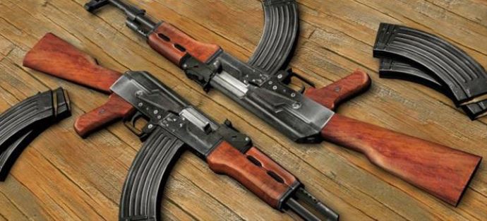 Suriyeli&#039;nin aracından cephanelik çıktı
