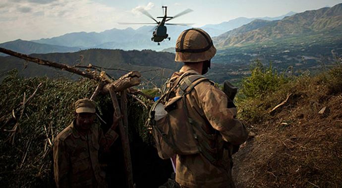 Pakistan'ın Orakzay bölgesinde 5 terörist öldürüldü Pakistan'ın Orakzay bölgesinde 5 terörist öldürüldü