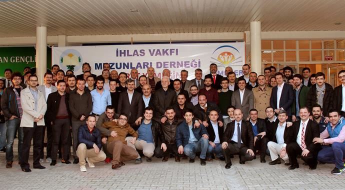 İhlas Vakfı Mezunları Derneği üyeleri İstanbul&#039;da toplandı