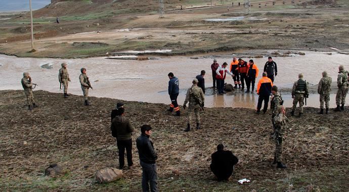 Kayıp yaşlı kadının cesedi derede bulundu Kayıp yaşlı kadının cesedi derede bulundu