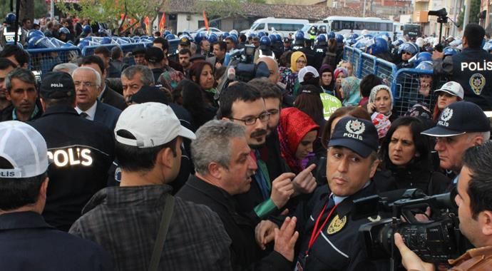 Soma davası öncesi yine arbede çıktı