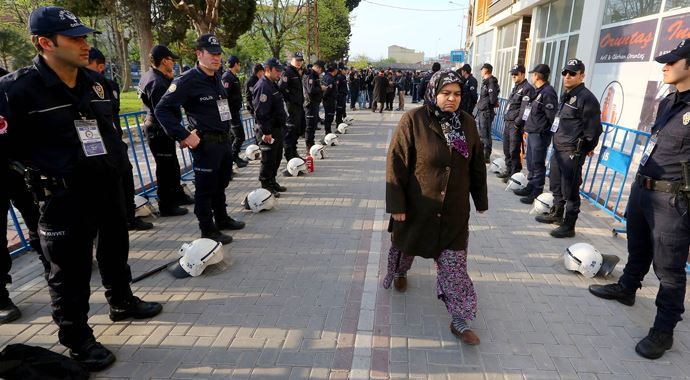 Soma davasında madenci yakınları, sanıklarla yüz yüze Soma davasında madenci yakınları, sanıklarla yüz yüze