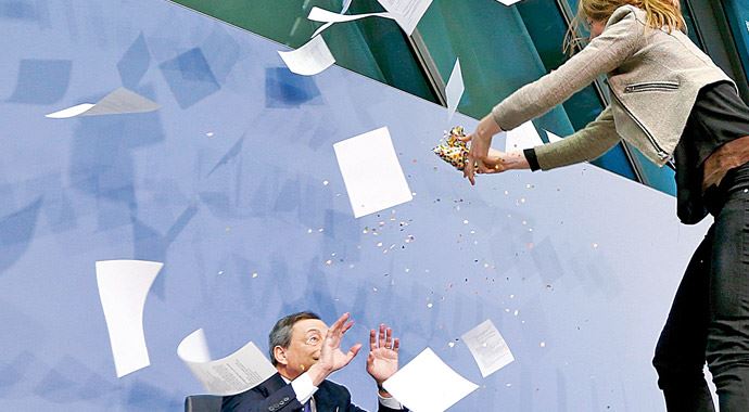 Draghi&#039;ye şok saldırı