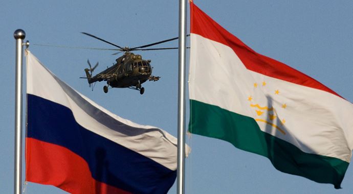 Rusya Tacikistan'a silah göndermeye devam edecek