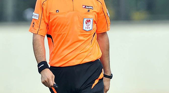 Süper Lig'de hakemler belli oldu Süper Lig'de hakemler belli oldu