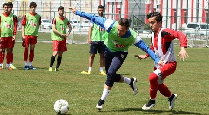 Yalçın, 'Kötü gidişe dur diyeceğiz.' Yalçın, 'Kötü gidişe dur diyeceğiz.'