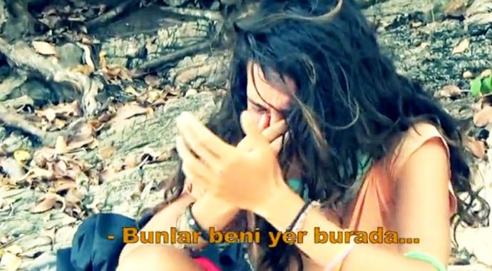 Survivor'da Serenay Aktaş sinir krizi geçirdi! 'Beni burada...' Survivor'da Serenay Aktaş sinir krizi geçirdi! 'Beni burada...'