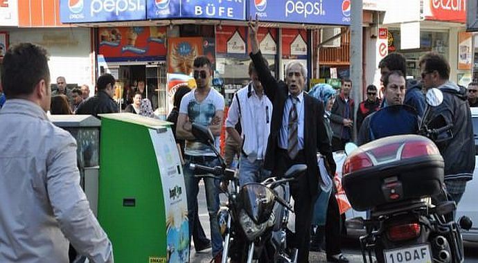 Balıkesir'de HDP gerginliği! Balıkesir'de HDP gerginliği!