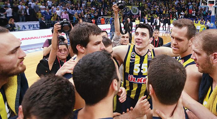 Fenerbahçe potada Sırp hocayla uçuşa geçti Fenerbahçe potada Sırp hocayla uçuşa geçti