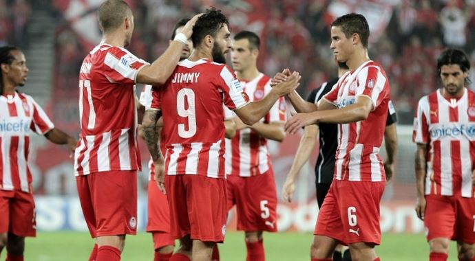 Olympiakos oynamadan şampiyonluğunu ilan etti Olympiakos oynamadan şampiyonluğunu ilan etti