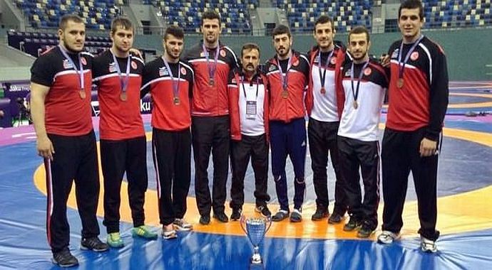 Genç güreşçiler Bakü'de ikinci oldu Genç güreşçiler Bakü'de ikinci oldu
