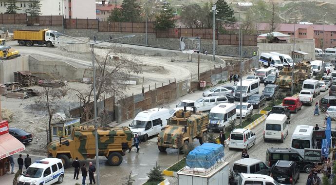 Hakkari'de askeri hareketlilik yaşanıyor Hakkari'de askeri hareketlilik yaşanıyor
