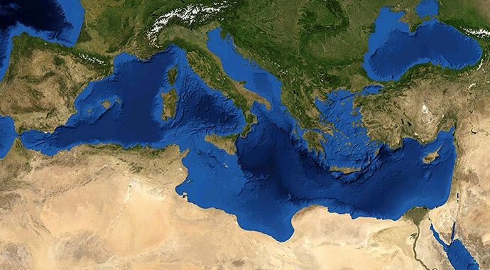 Akdeniz'de bir göçmen teknesi daha battı Akdeniz'de bir göçmen teknesi daha battı