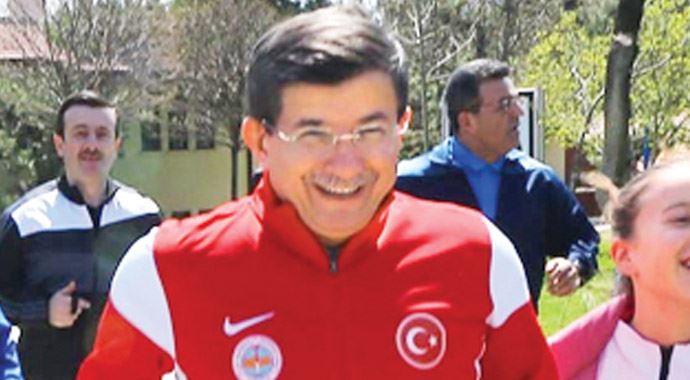 Doktoru Başbakan'ın sağlık formülünü açıkladı: Yiyeceklerini kendimiz hazırlıyoruz Doktoru Başbakan'ın sağlık formülünü açıkladı: Yiyeceklerini kendimiz hazırlıyoruz