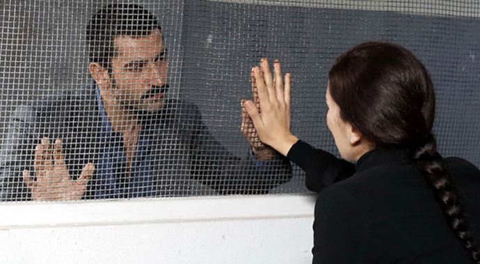 Karadayı'da Feride acı gerçeği öğrendi Karadayı'da Feride acı gerçeği öğrendi