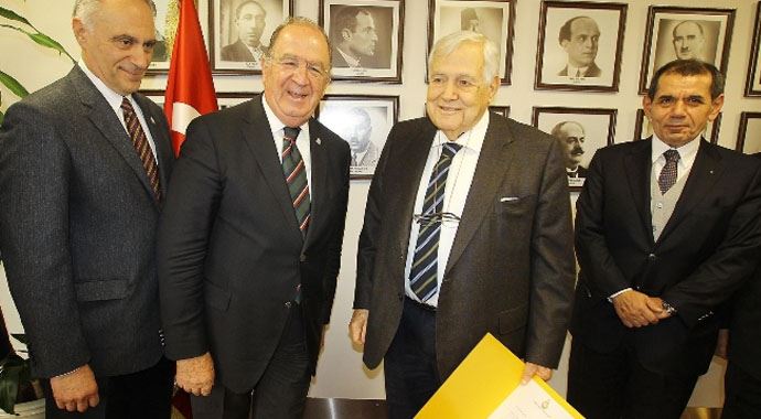 Galatasaray Divan Kurulu mazbatasını aldı