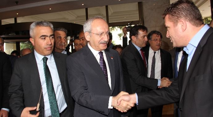 Kılıçdaroğlu iş dünyası temsilcileriyle bir araya geldi Kılıçdaroğlu iş dünyası temsilcileriyle bir araya geldi