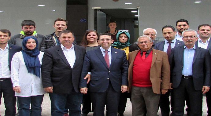 İbrahim Turhan CHP'yi eleştirdi İbrahim Turhan CHP'yi eleştirdi