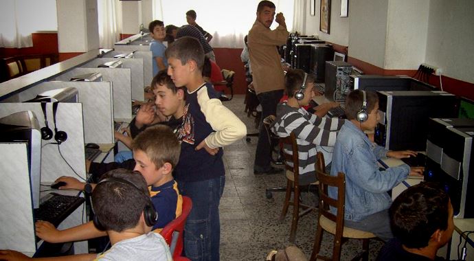 İnternet kafelere neşter! Hükümet harekete geçti İnternet kafelere neşter! Hükümet harekete geçti