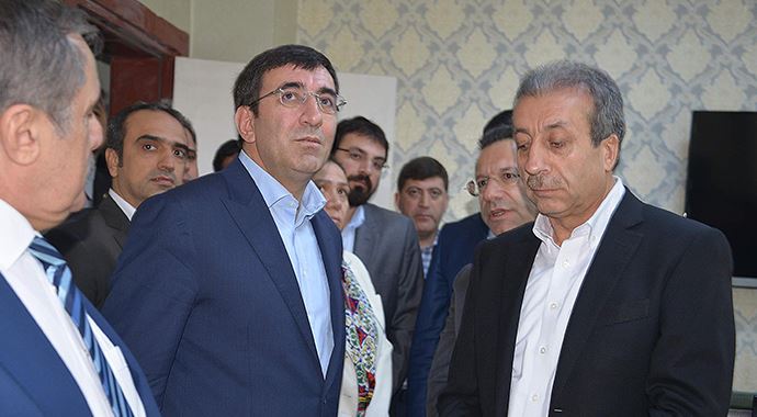 Bakanlar Eker ve Yılmaz Diyarbakır'da Bakanlar Eker ve Yılmaz Diyarbakır'da