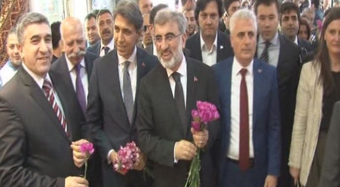  Bakan Yıldız, Kapalıçarşı esnafını ziyaret etti
