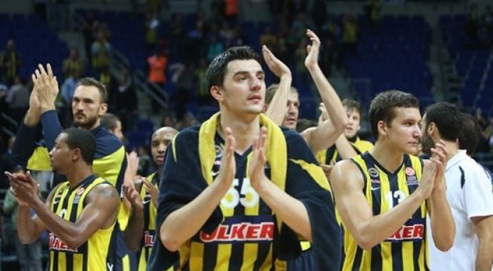 Fenerbahçe Ülker kazanmasını bildi