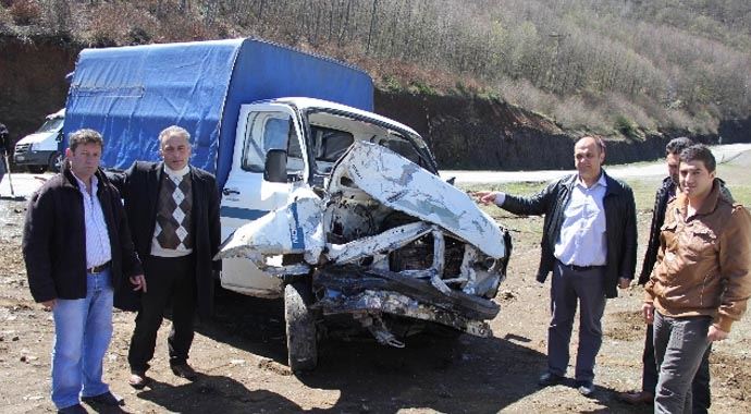 Samsun'da feci kaza: 8 yaralı Samsun'da feci kaza: 8 yaralı