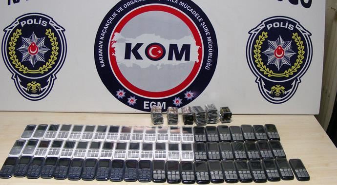 Kargo kolisinden çıktı, tam 164 tane! Kargo kolisinden çıktı, tam 164 tane!