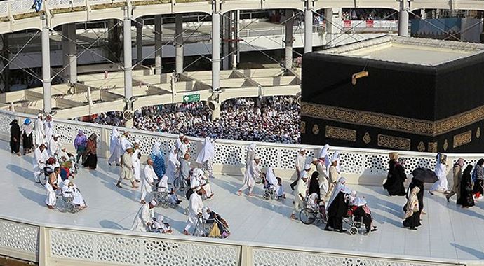 Engelli 74 vatandaş umre için yola çıktı