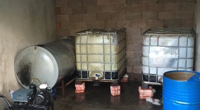Batman'da kaçak akaryakıt operasyonu, 4 gözaltı var Batman'da kaçak akaryakıt operasyonu, 4 gözaltı var
