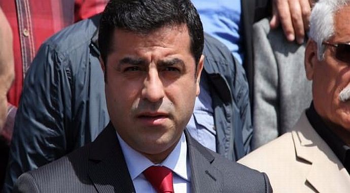 Selahattin Demirtaş'tan 'Kabe' çarkı Selahattin Demirtaş'tan 'Kabe' çarkı