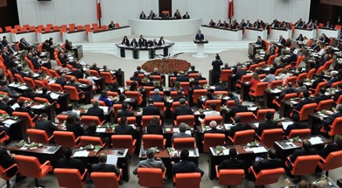 Emekli zammı Meclis'ten geçti Emekli zammı Meclis'ten geçti