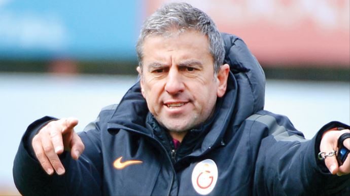 Hamza Hamzaoğlu, "İstifadan döndü" iddiasını yalanladı Hamza Hamzaoğlu, "İstifadan döndü" iddiasını yalanladı