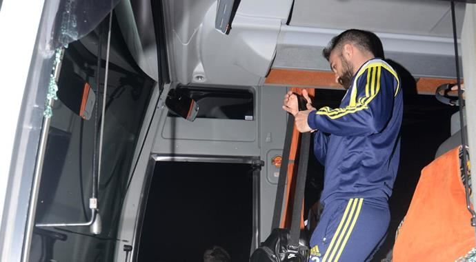 Erdoğan, Fenerbahçe otobüsüne yapılan saldırıyla ilgili bilgi aldı Erdoğan, Fenerbahçe otobüsüne yapılan saldırıyla ilgili bilgi aldı