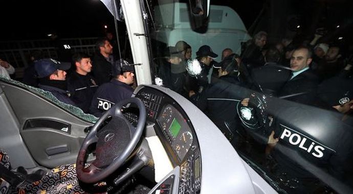 Yaralı şoför Ufuk Kıran'ın ilk sözleri... Yaralı şoför Ufuk Kıran'ın ilk sözleri...