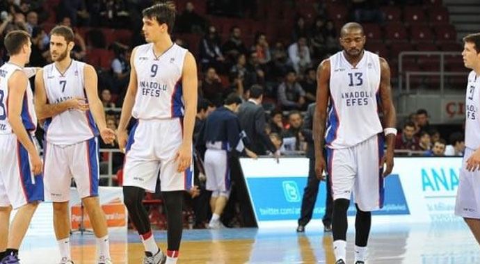 Anadolu Efes'e ligde ağır darbe Anadolu Efes'e ligde ağır darbe