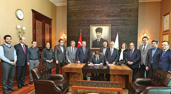 AK Parti'de her renk var AK Parti'de her renk var