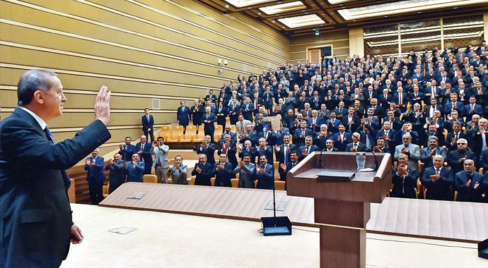 Erdoğan'dan şehit Savcı Kiraz yorumu: 'Çözüyordu vurdular' Erdoğan'dan şehit Savcı Kiraz yorumu: 'Çözüyordu vurdular'