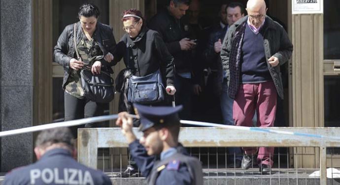 Milano Adalet sarayında silahlı saldırı, 1'i hakim 4 ölü var