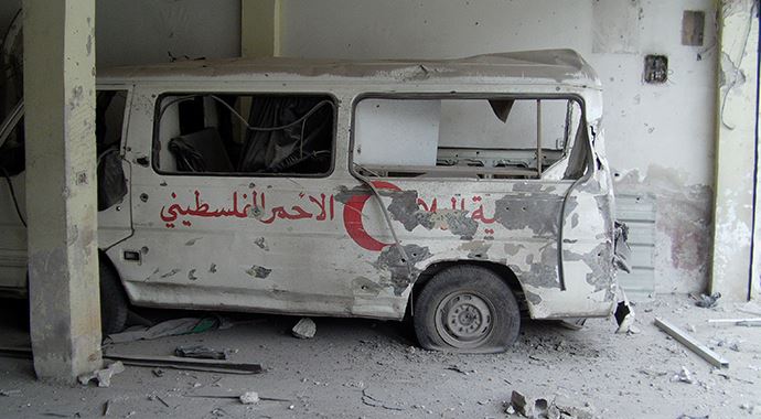 Yermuk'ta hastaneye 'varil bombalı' saldırı